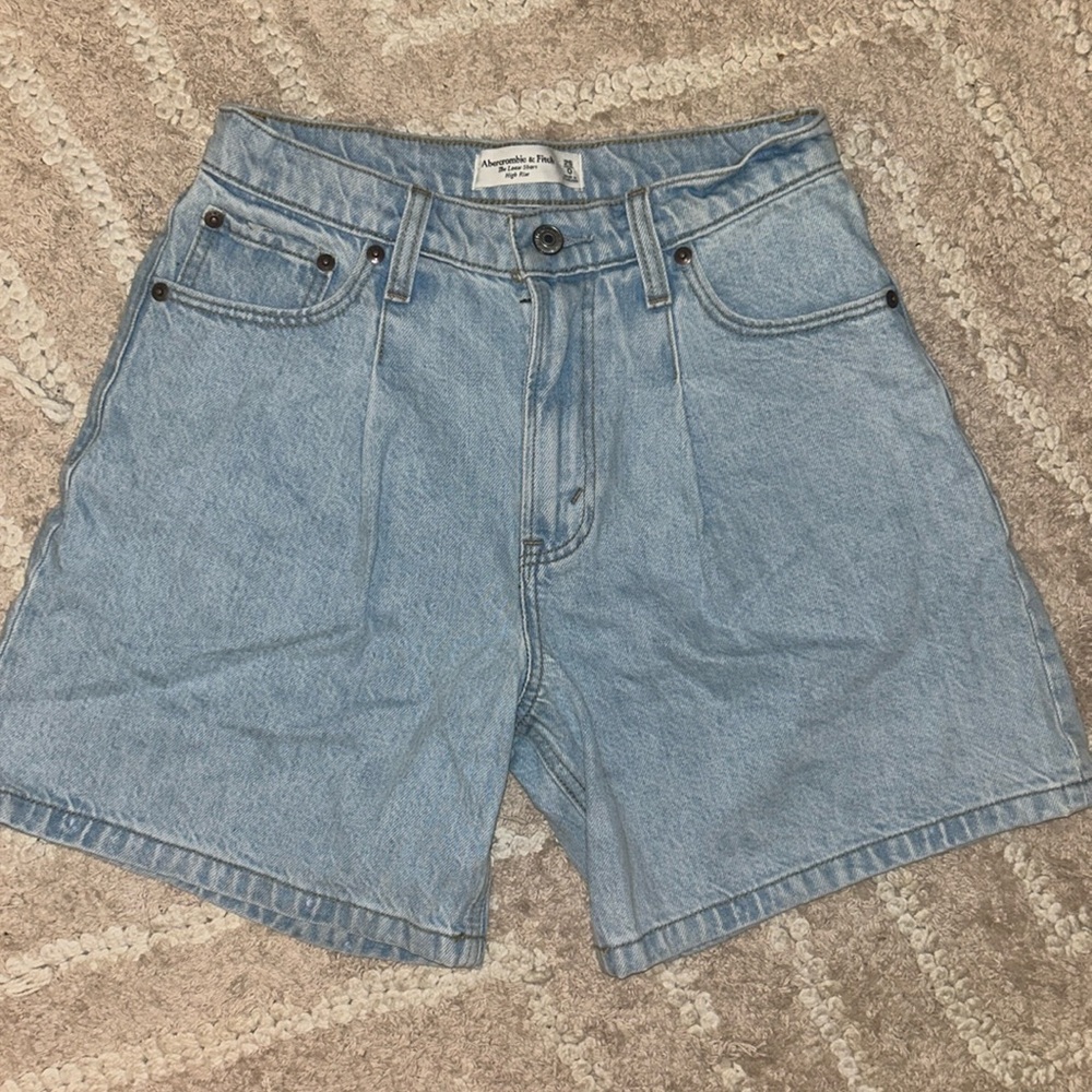 Abercrombie jean shorts size 25 (or 0) loose fit